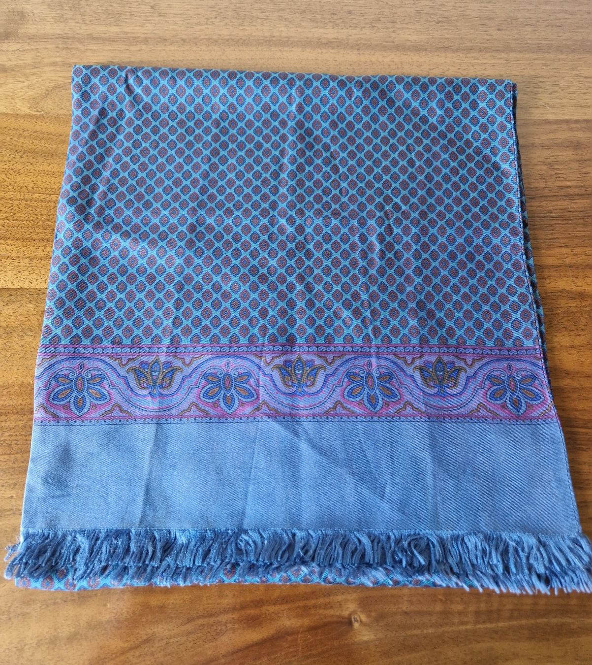Schals: Seidenschal blau gemustert mit Fransen – Gebraucht aus Bern von Antikbatik 1