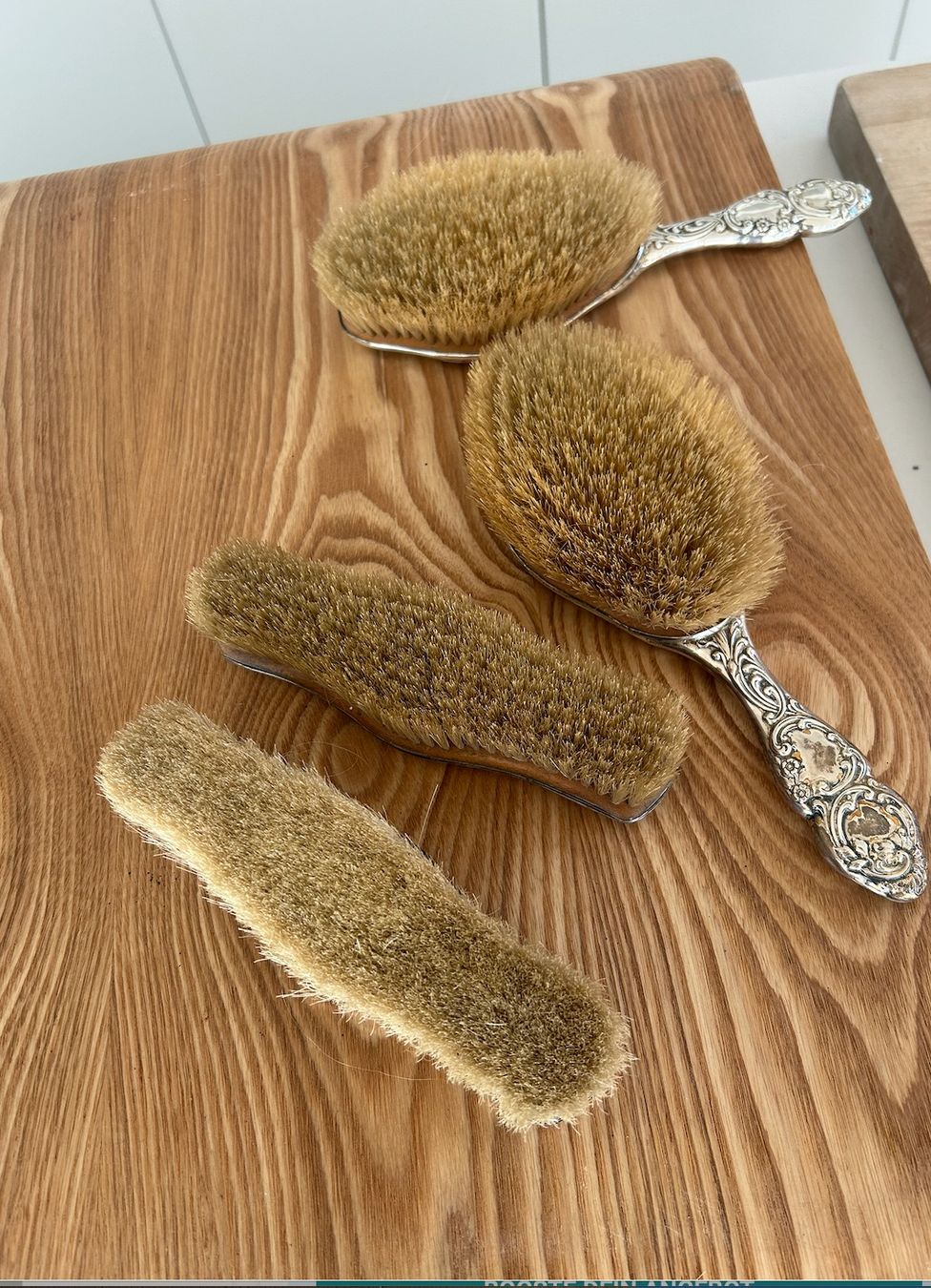 Altro per la cura dei capelli: Silver 925 backed brushset/Silbernes Toilettenset – Usato da Zollikon venduto da kmg1 2