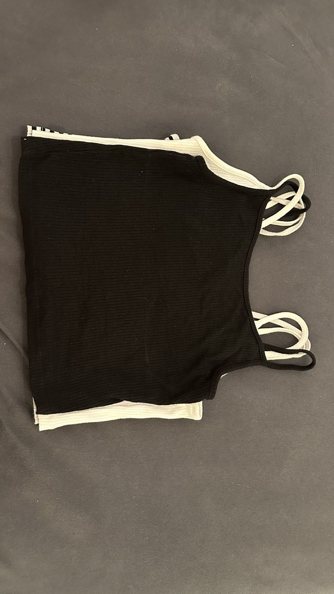 Tops: 4er Set Tops Damen Grösse M   – Gebraucht aus Ettingen von slg_4107 1