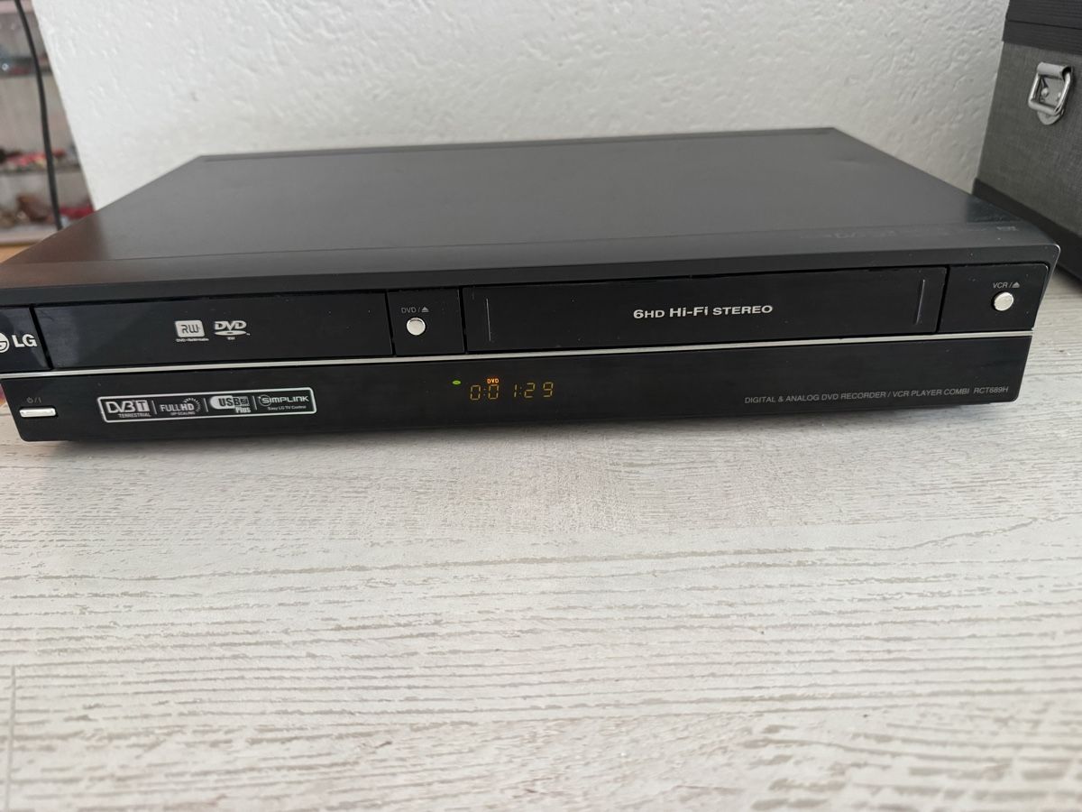 LG Registratori: LG rct689h vhs dvd recorder – Usato da Zunzgen venduto da milesdavis76