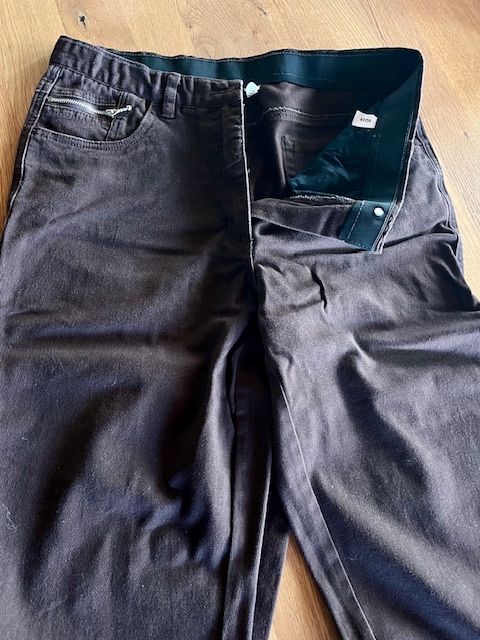 Jeans: Braune Jeans – Usato da Ottikon venduto da lo99 3