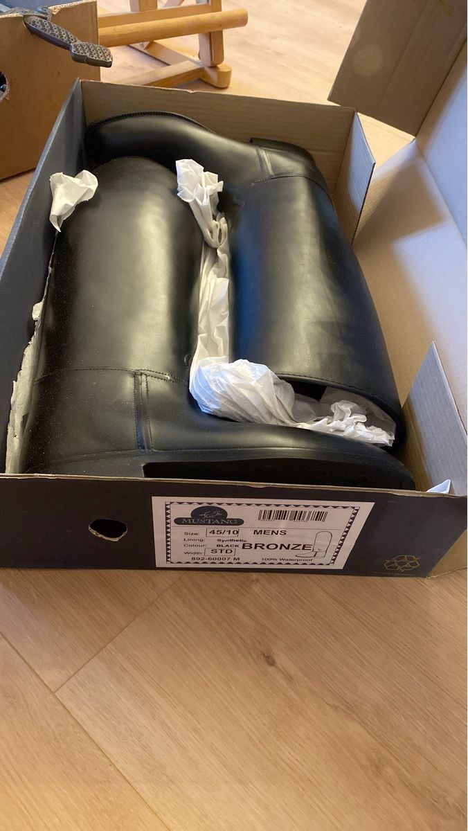 Bottes de soin: Bottes d'équitation Mustang, taille 45, neuve – Neuf (Voir description) à Cortaillod par dyl_7j58