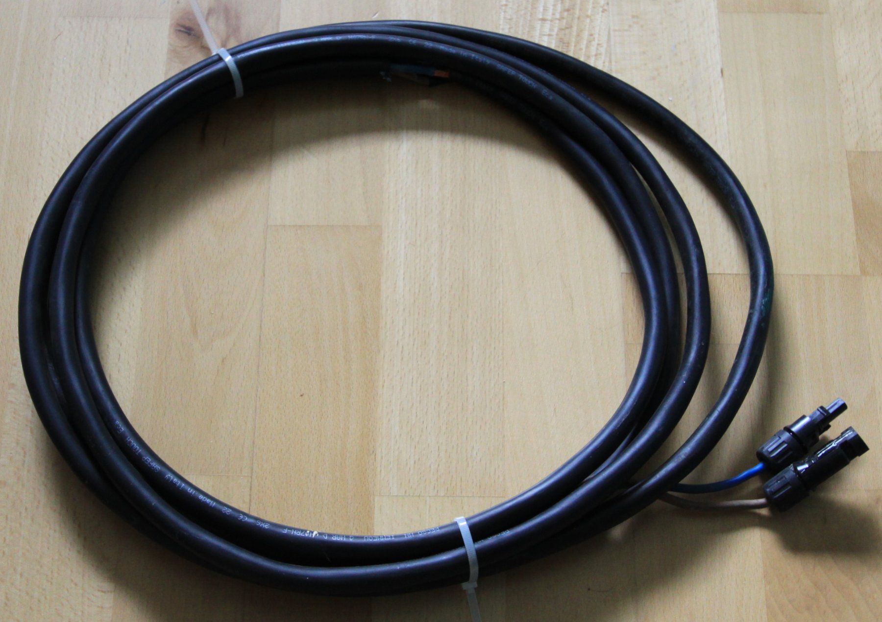 Cavi: Solarkabel 5m 6mm2 – Usato da Herzogenbuchsee venduto da brecm