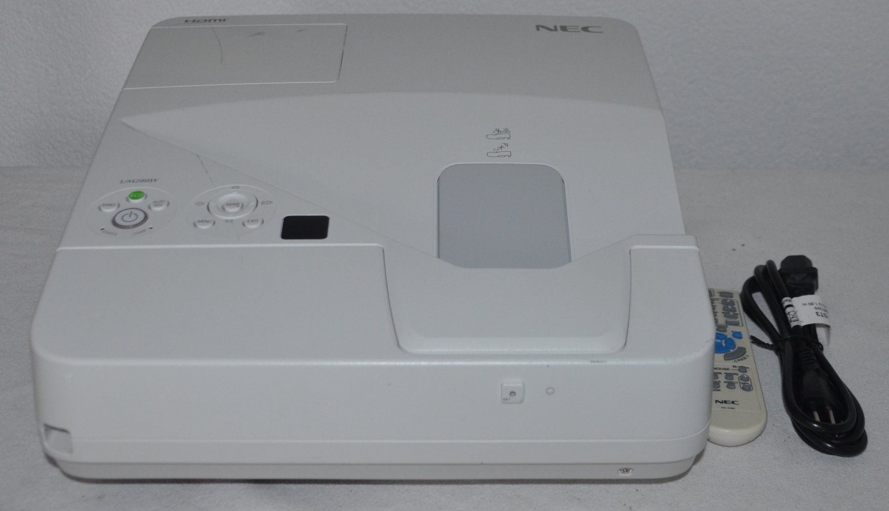Nec Videoprojektoren: Nec UM280W Short Beamer  / projecteur – Gebraucht aus Collonges von arashee