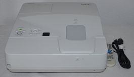 Nec UM280W Short Beamer  / projecteur
