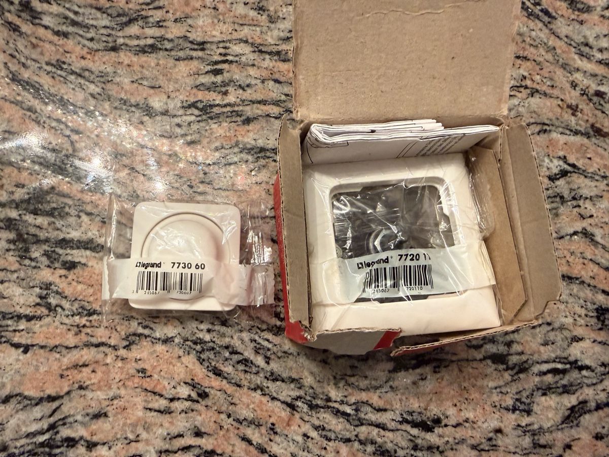 Legrand Interruttori: neu Dimmer – Nuovo e nell'imballaggio originale da Luzern venduto da chevy7779 2
