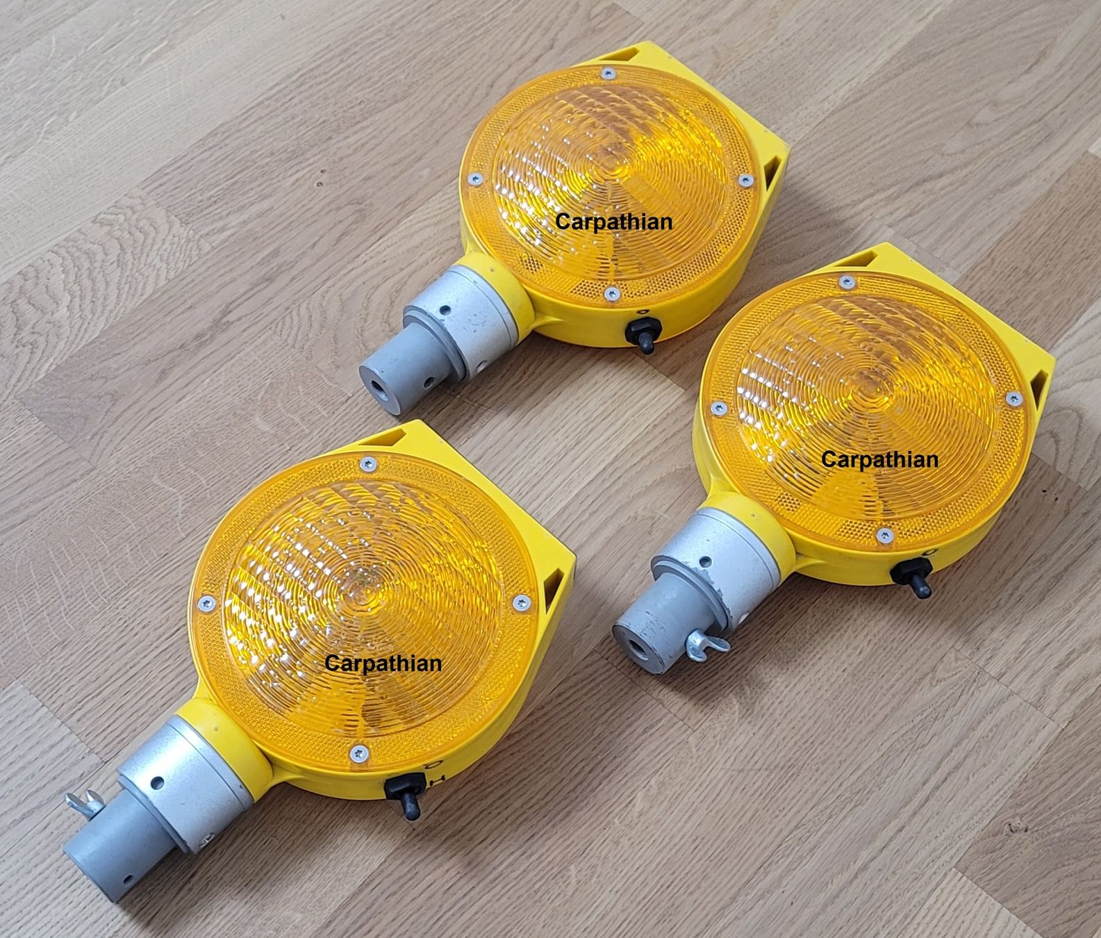 Lampade: Blitzleuchte/Baustellenleuchte-Set ***TOP ANGEBOT*** – Difettoso da Unterlunkhofen venduto da Carpathian 1