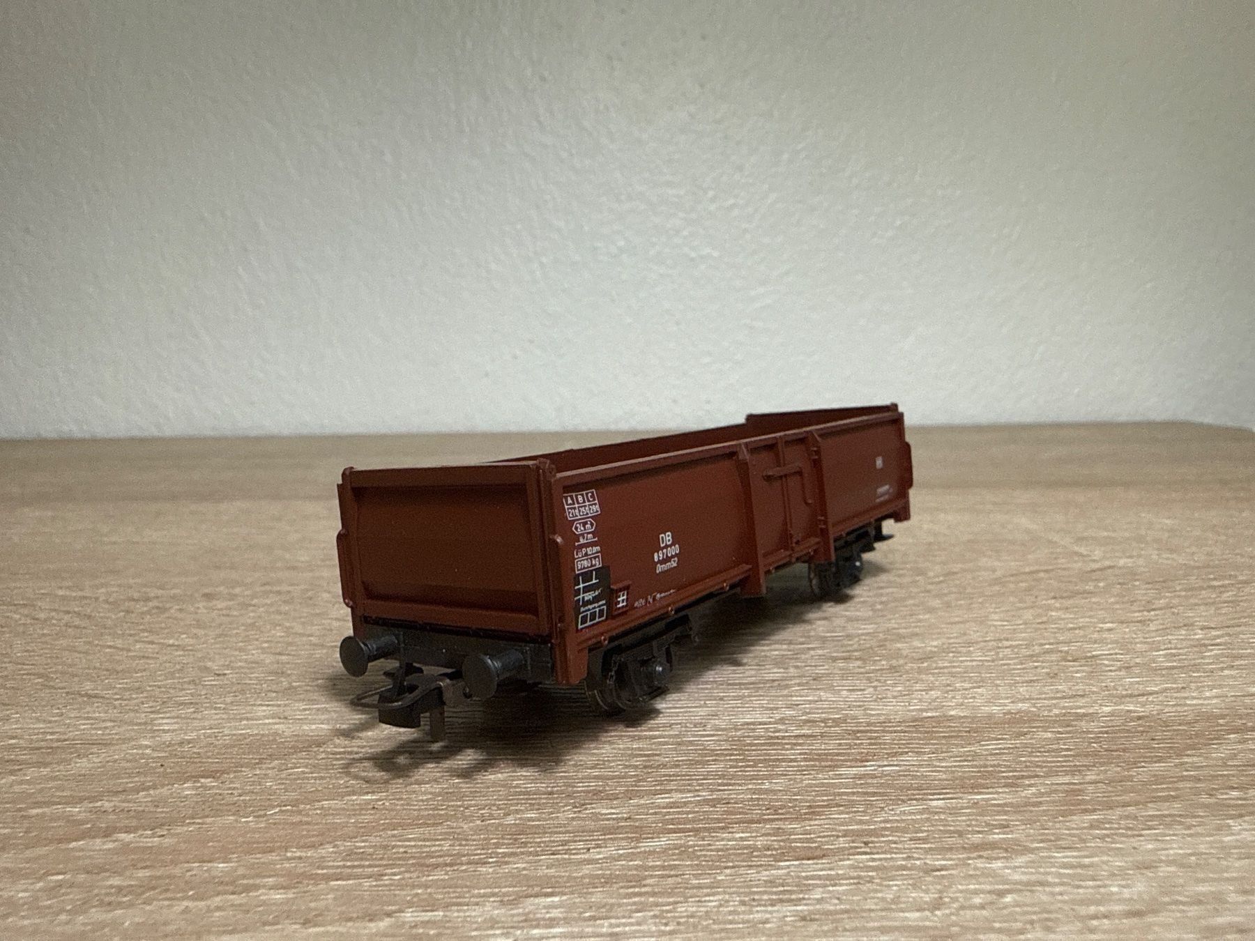Roco Modellini di ferrovie: Roco Güterwagen DB H0 (91) – Usato da St-Aubin-Sauges venduto da Lo_Go 2