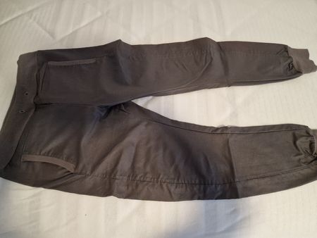 Coole Damen Hose, grau, Gr. 42 neuwertig!