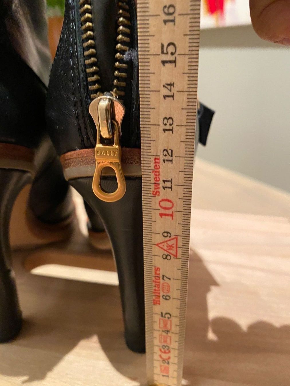Bally Chaussures femmes: Bally Stiefel/Boot Gr. 37.5; NP >1‘000.- – D'occasion à Zürich par 1_marsmensch 5
