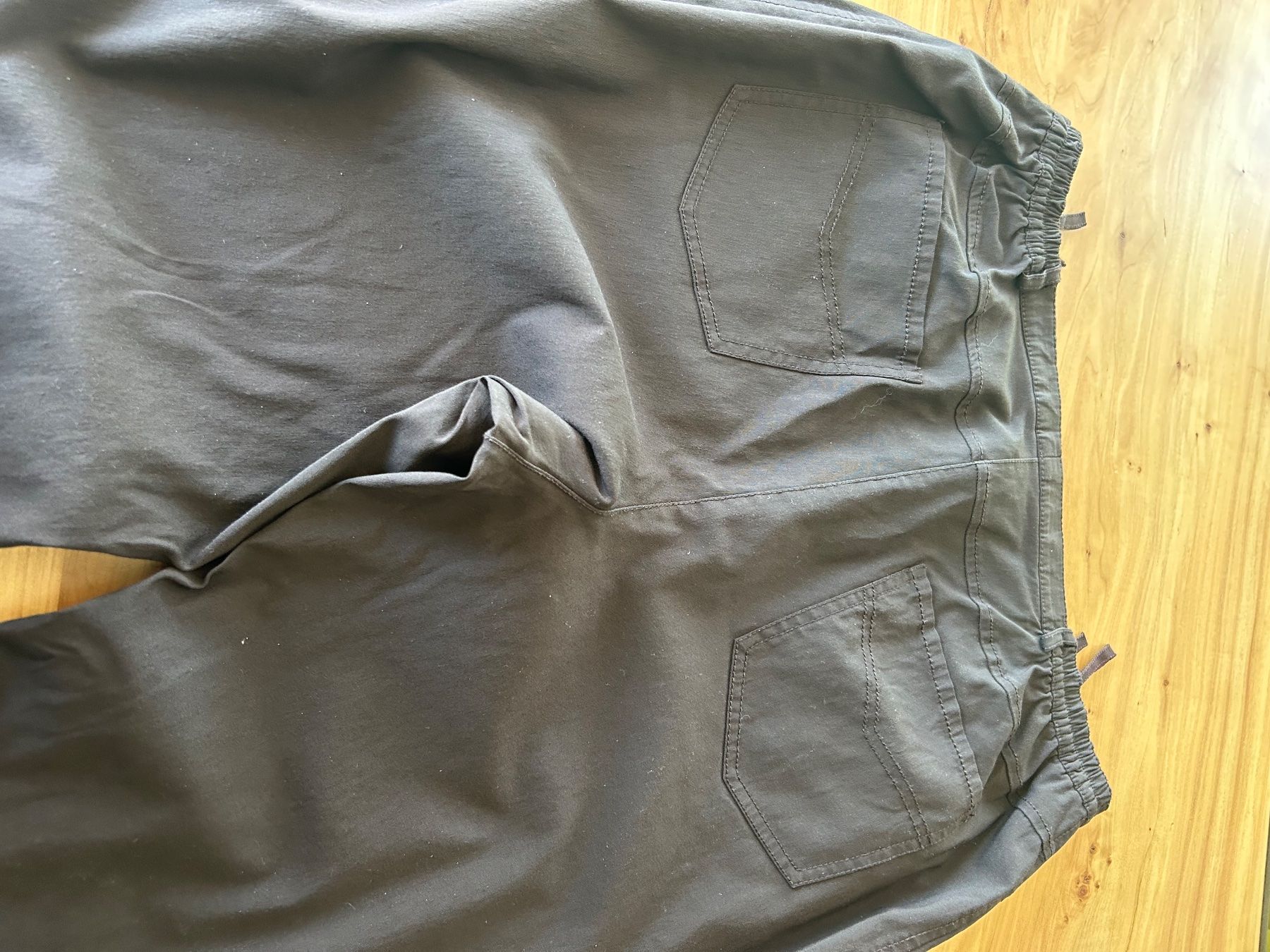Pantaloni: Dunkelbraune Sommerhose, Grösse 46 – Usato da Kaltbrunn venduto da lagone1 2