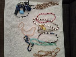 Schmuck Lot Damen verschiedene Farben
