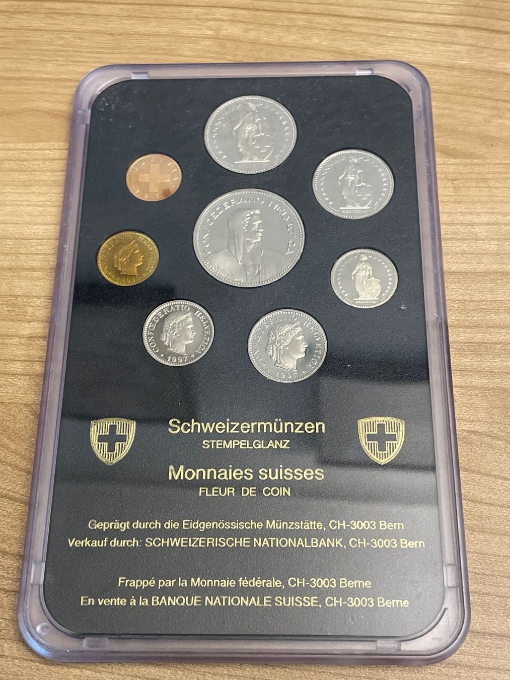 Tutti le monete: Münzsatz Schweiz 1997 Stgl – Nuovo e nell'imballaggio originale da Schlossrued venduto da Tkanada 1