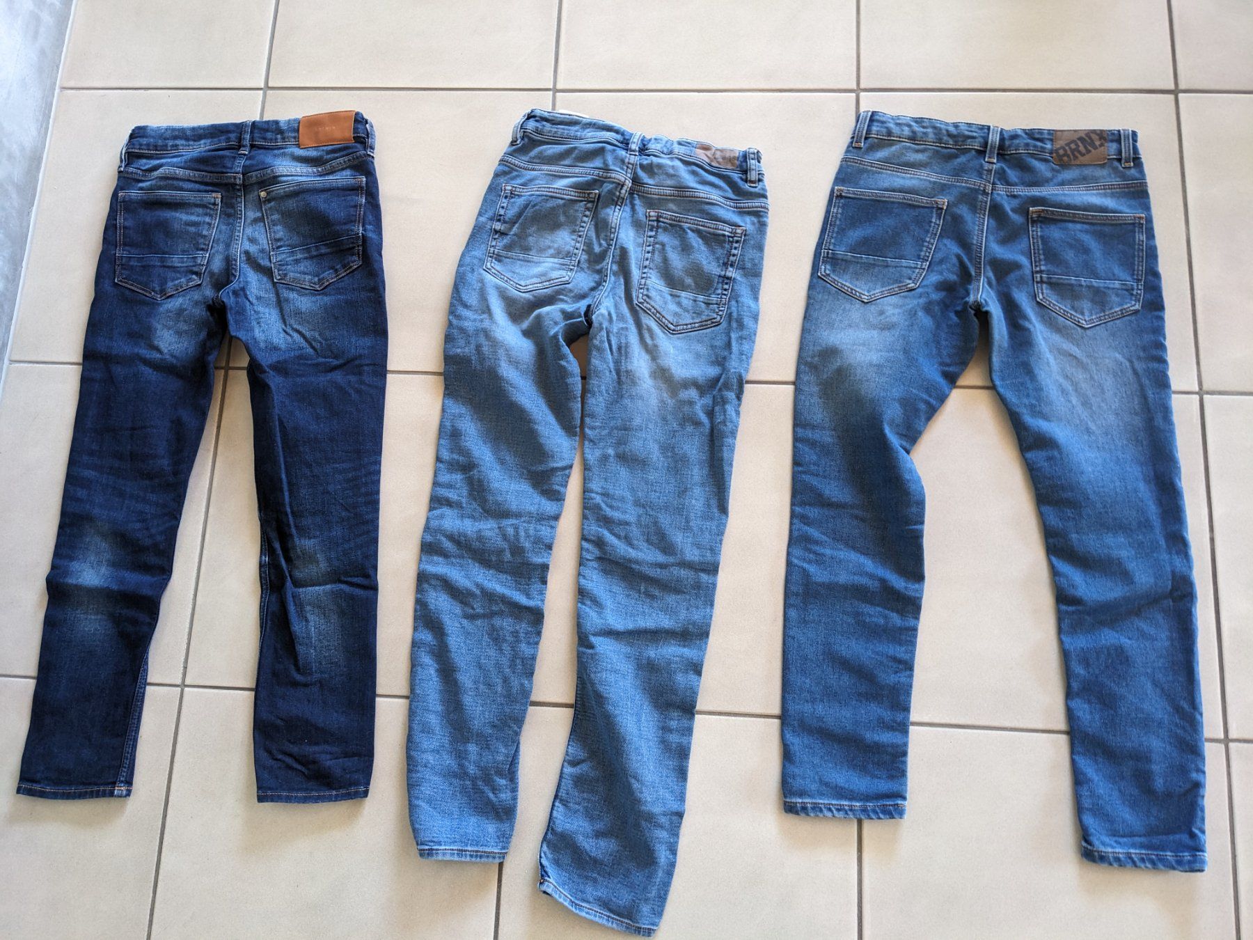 Lotti & Set di vestiti: Frühlingskleider Knaben Nummer 152 – Usato da Laupen BE venduto da maiknarf 1