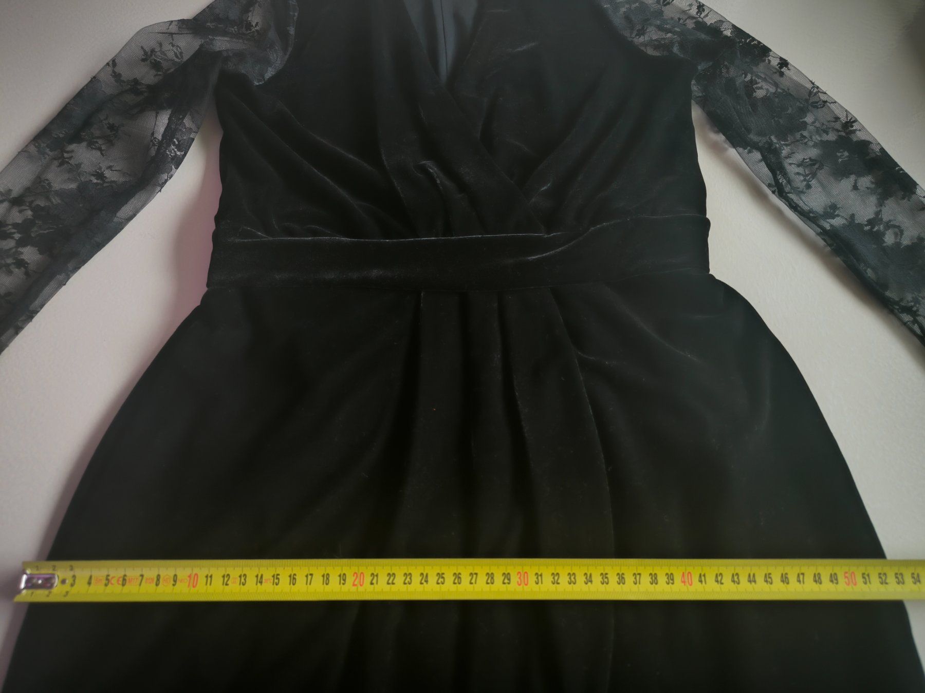 Robes: Wunderschönes schwarzes Samtkleid EU 40 – D'occasion à Wallisellen par C_DM 4