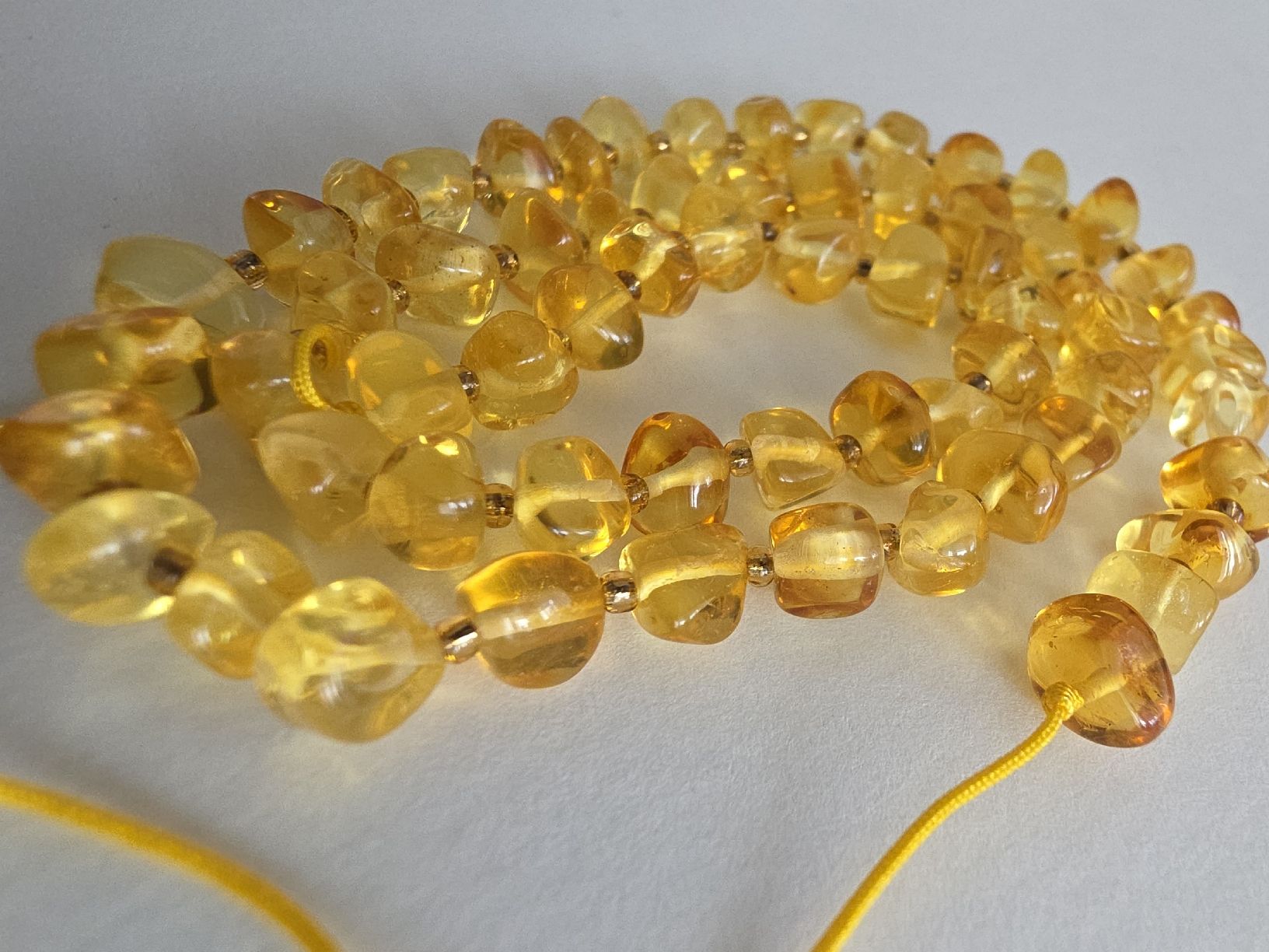 Mineralien & Heilsteine: Bernstein unregelmässig 5-6mm. Strang – Neu und originalverpackt aus Menziken von Mirager 1