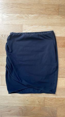 Schicker schwarzer Rock Gr. XS/S