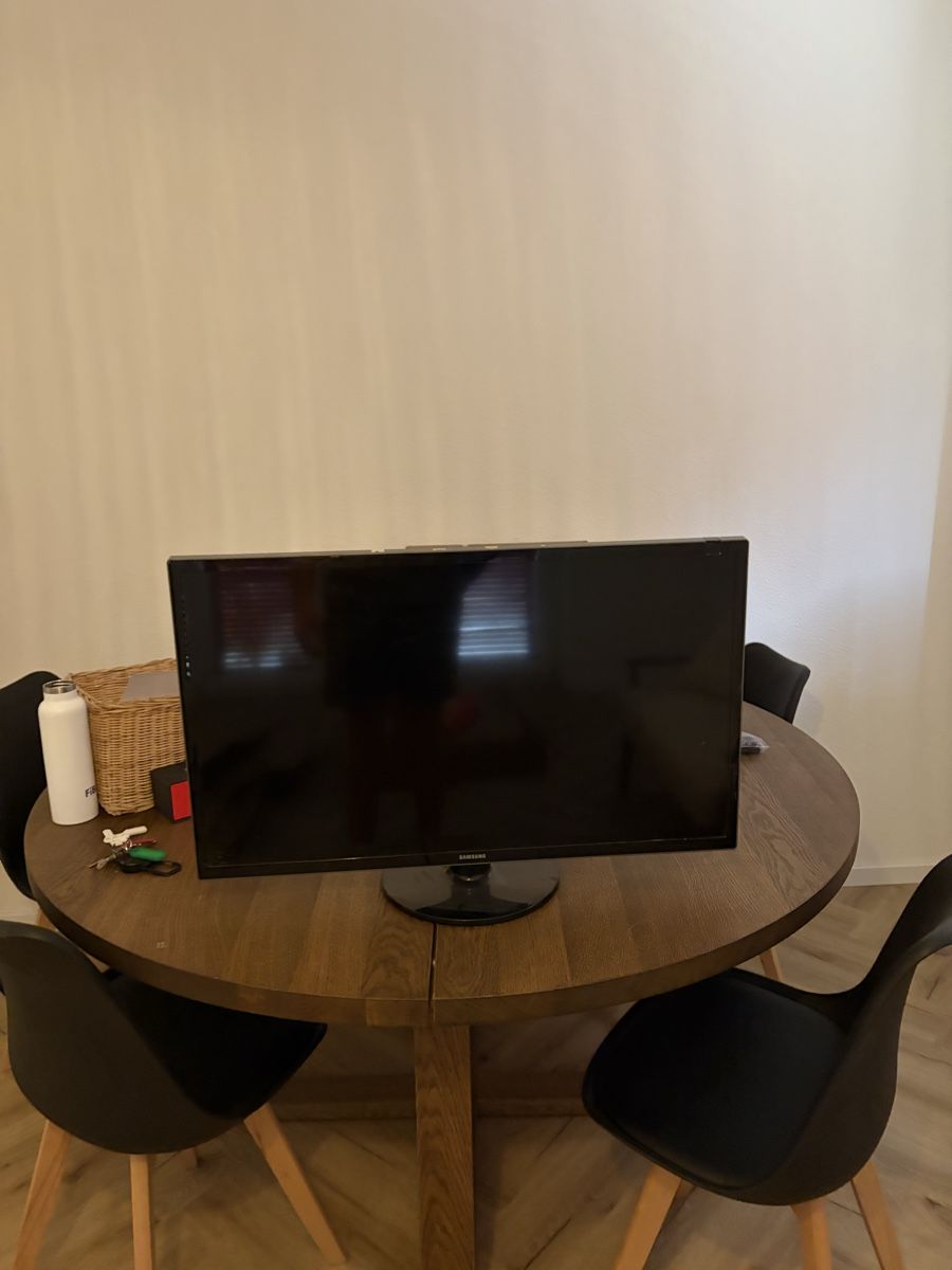 Appareils TV: Fernseher – D'occasion à Birsfelden par gio_x9gh