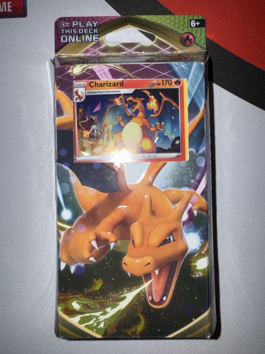 Pokémon Carte collezionabili: POKÉMON / Vivid Voltage: Charizard Theme Deck / OVP – Usato da Herzogenbuchsee venduto da TCG-High-Quality