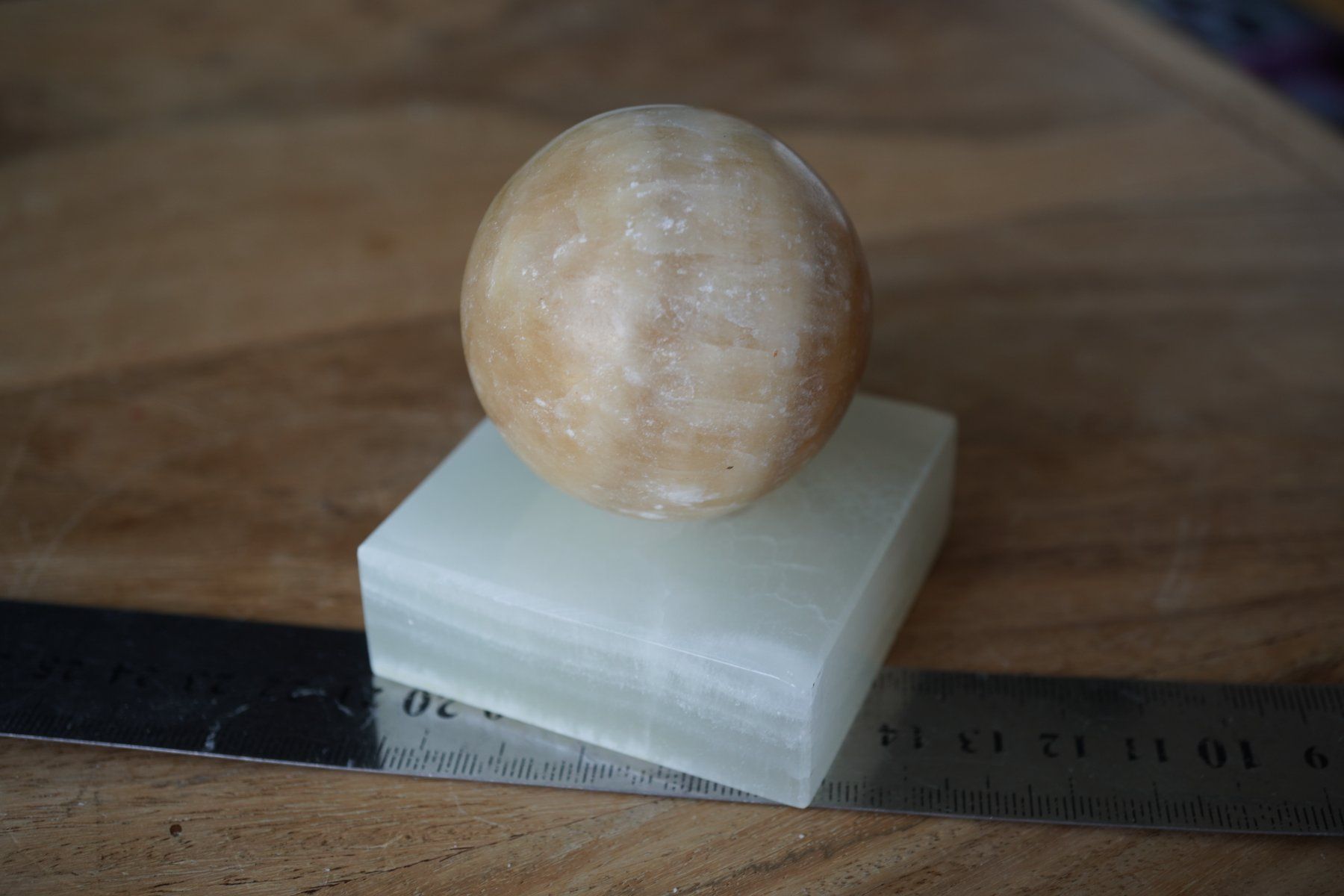 Mineralien & Heilsteine: Clacit Gelb    Kugel mit Base     Räumung – Neu und originalverpackt aus Eschenbach SG von topstone 1