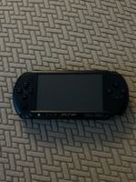 PSP Street (PSP-E1004) – Schwarz – inkl. Ladekabel