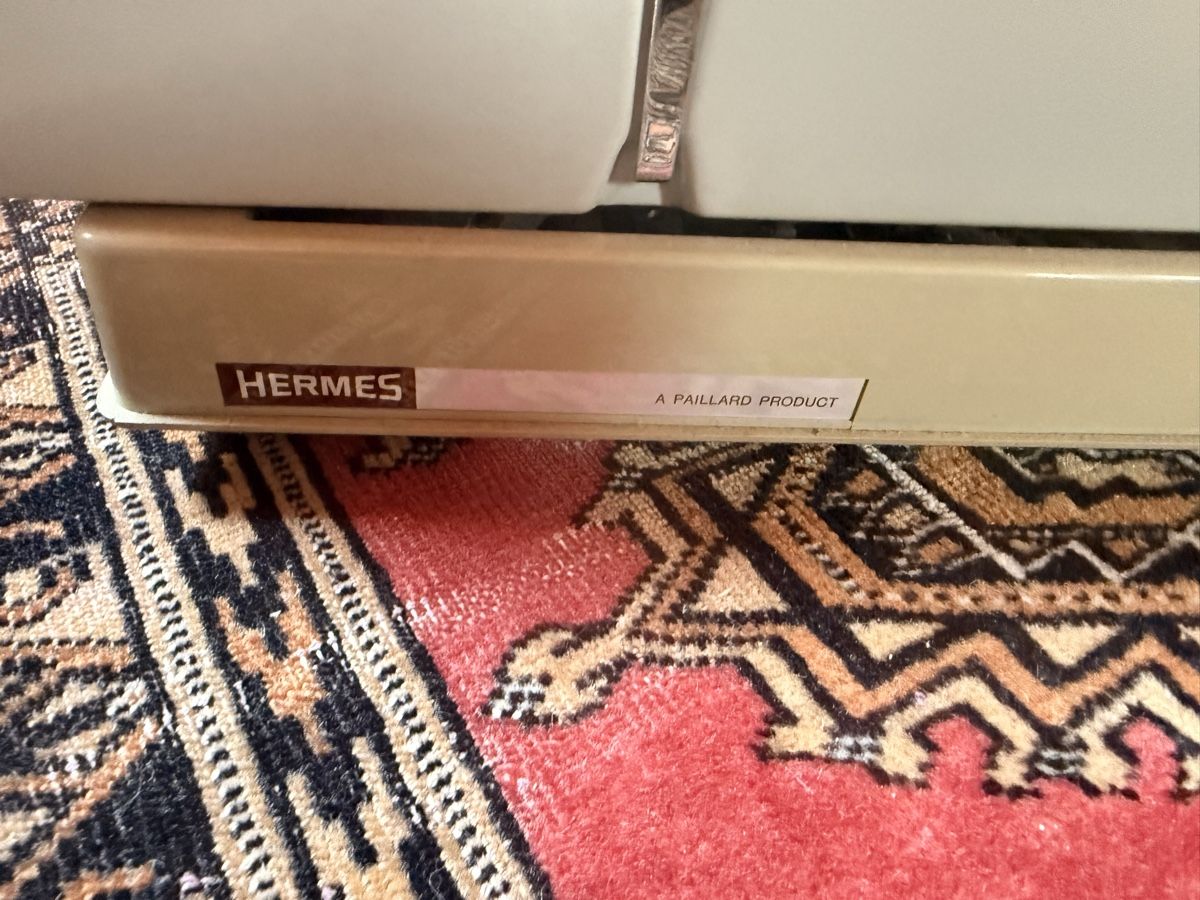 Hermès Machines à écrire: Schreibmaschine HERMES 3000  – D'occasion à Pfaffhausen par Beli94 4