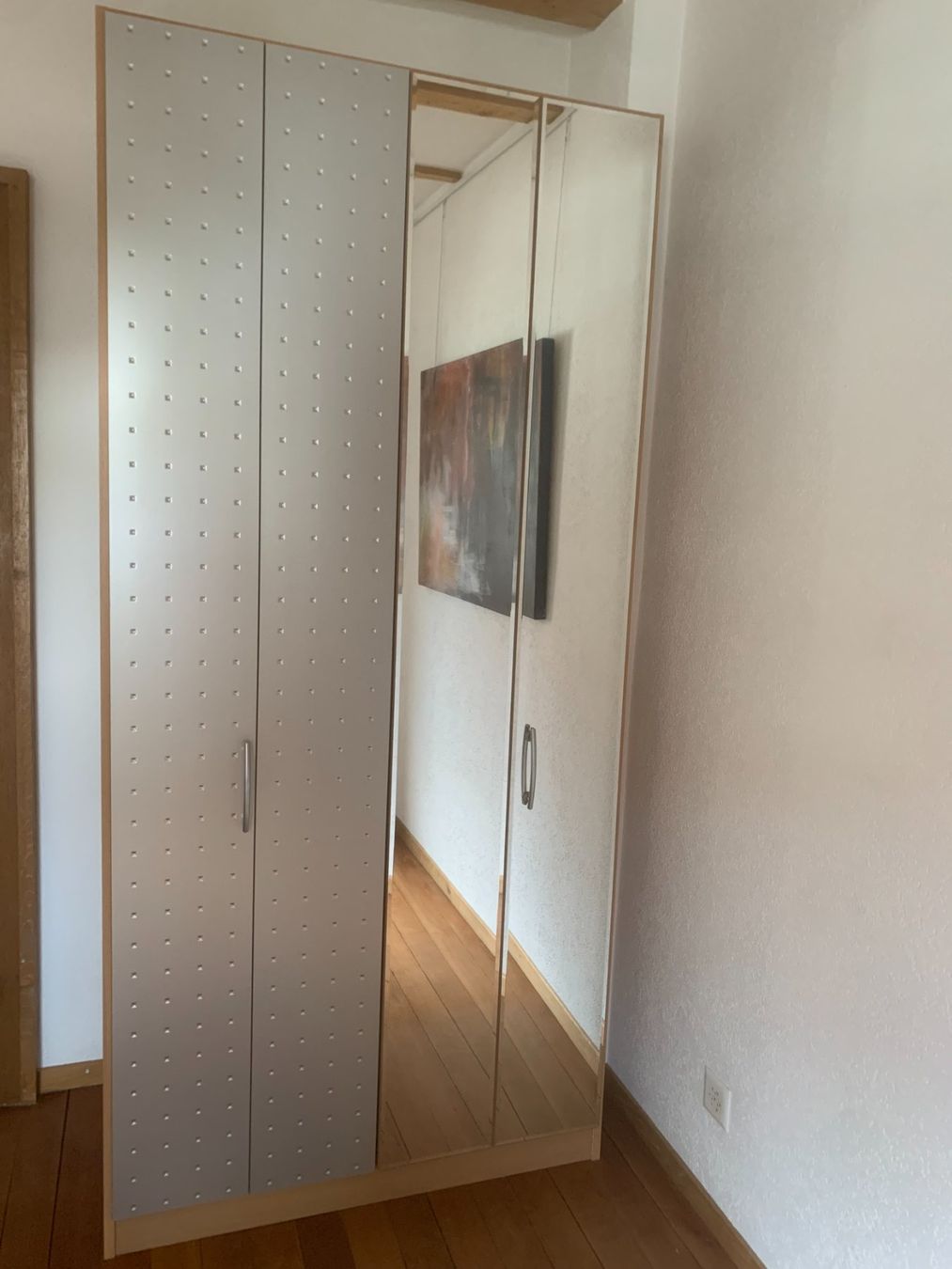 Armadi: Kleiderschrank mit Falttüren – Usato da Untersiggenthal venduto da Ophus