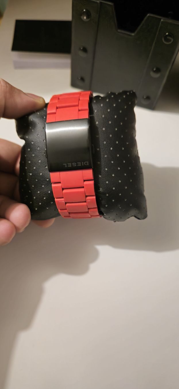Diesel Orologi: montre diesel daddy 2.0 rouge – Nuovo (secondo la descrizione) da Réchy venduto da mikas4100 4