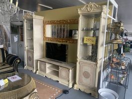 Vitrine mit Beleuchtung in beige Hochglanz wie Foto Neuware