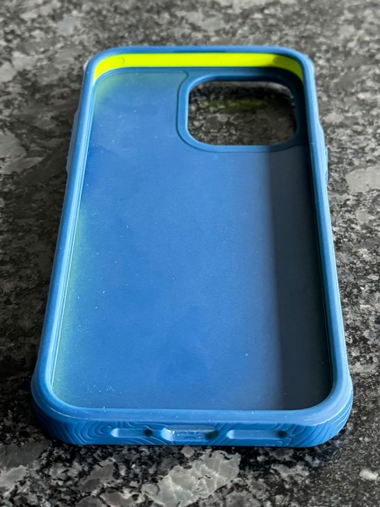 Apple Cover & Protezioni schermo: Black Rock Cover "Robust" - iPhone 14 Pro Max - navy-blue – Nuovo (secondo la descrizione) da Zürich venduto da Alot16 8