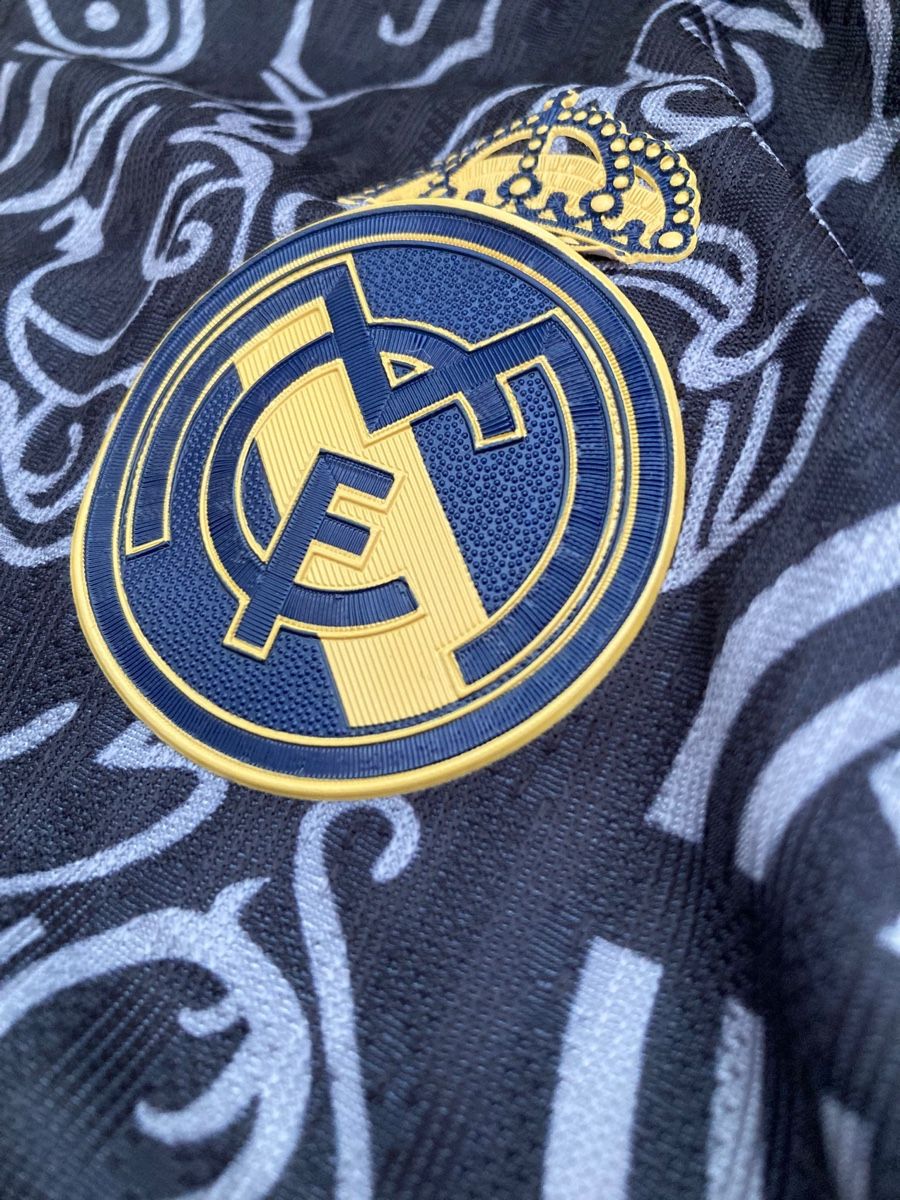 Real Madrid Leibchen & Hosen: Fussballtrikot Real Madrid Grösse L – Neu (gemäss Beschreibung) aus Ettingen von rah_xgy9 2