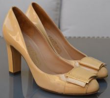 Pumps Salvatore Ferragamo .38 = 24 cm