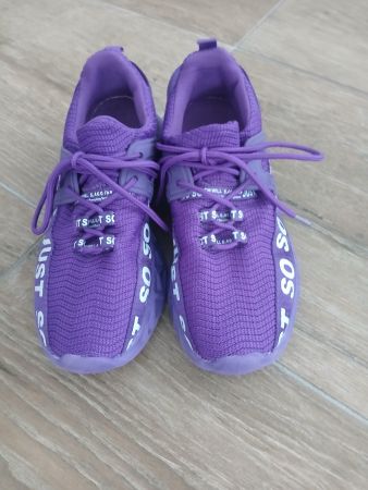 2 paires de basquettes