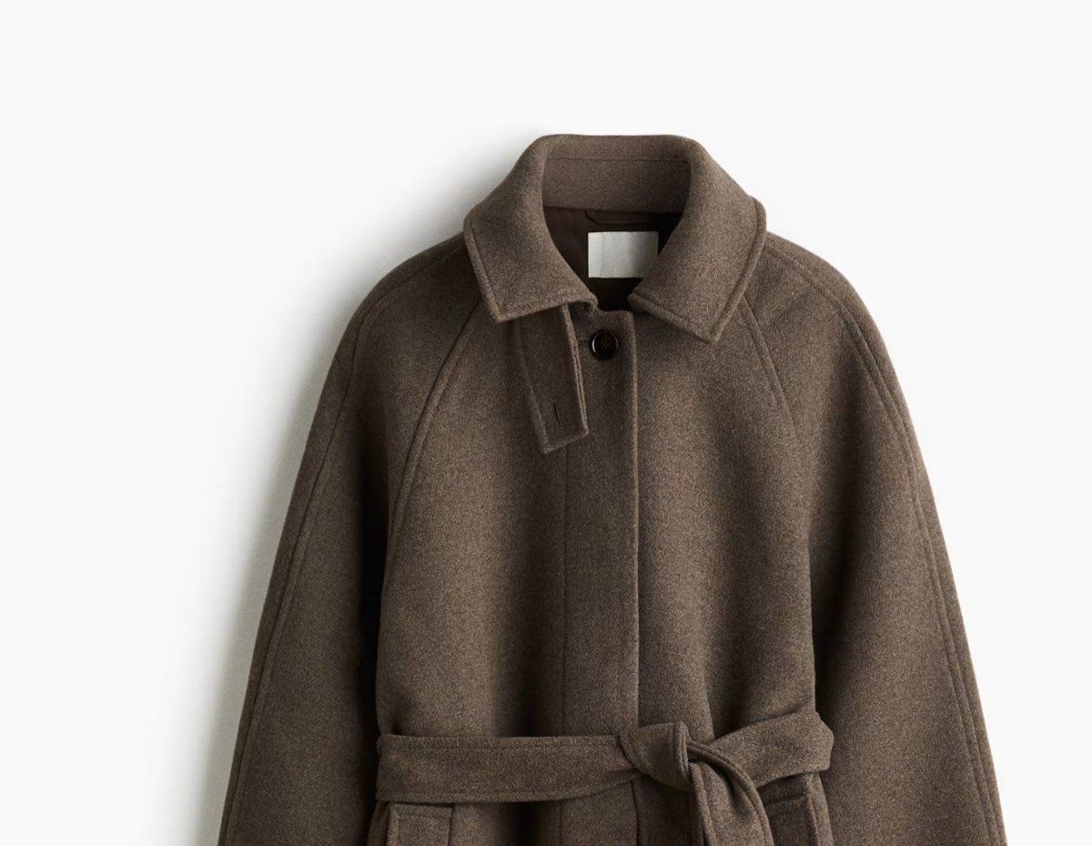 H&M Cappotti: H&M Mantel mit Bindegürtel - Braun - neu – Nuovo e nell'imballaggio originale da Stallikon venduto da ulv_k7jj