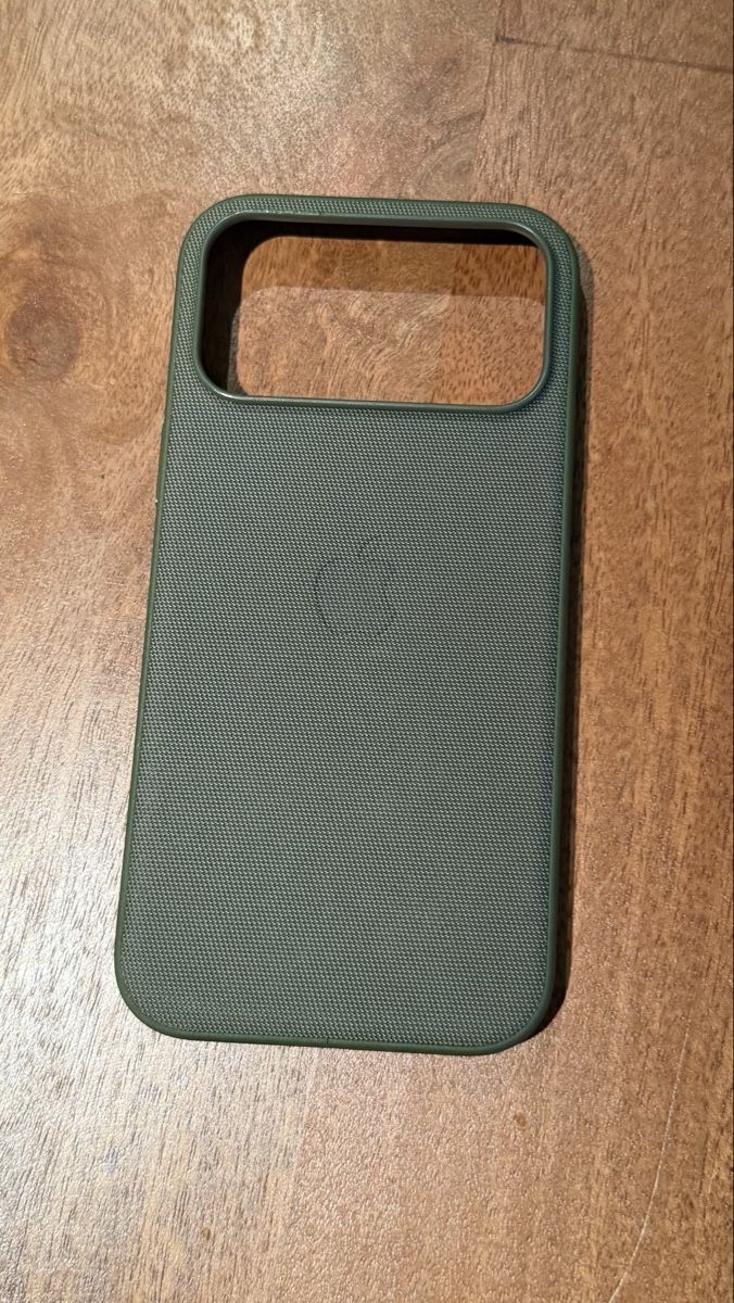 Apple Coques & Protection écran: iPhone 17 Pro Max TechWoven Case with MagSafe – Green – Neuf (Voir description) à Balzers par Taddlz
