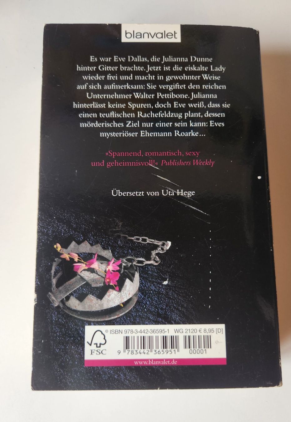 Bücher: BUCH Einladung zum Mord von J.D. Robb – Gebraucht aus Frauenfeld von Lunarlilac 1