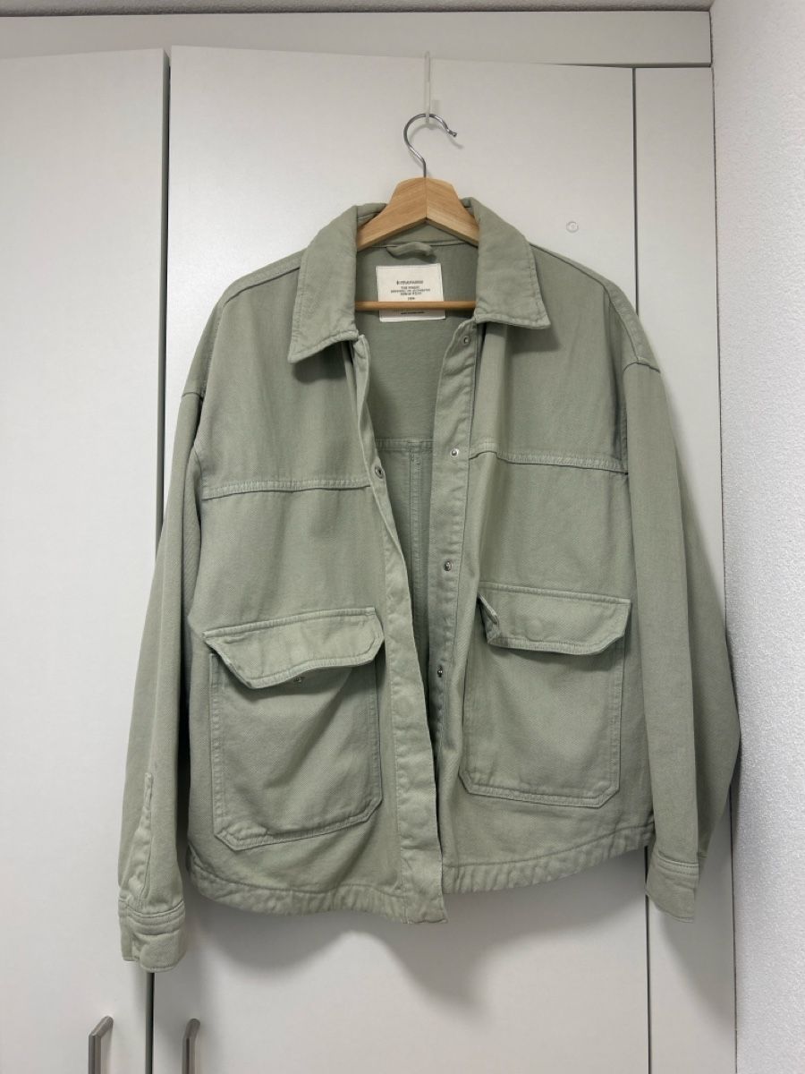 Stradivarius Jacken: Jeansjacke Stradivarius pastell grün – Gebraucht aus Luzern von mro_gq8h