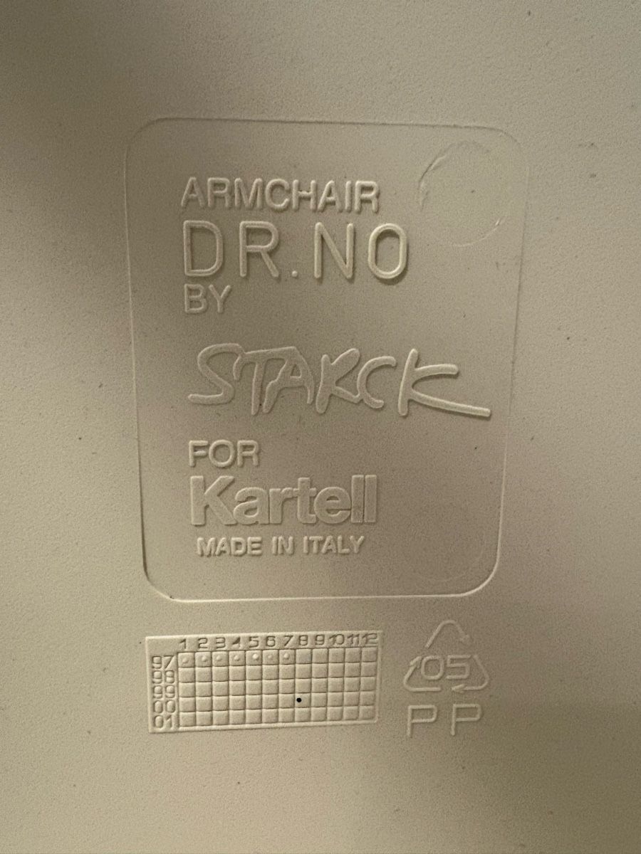 Poltrone: Dr No Kartell Starck – Usato da Lausanne venduto da nezam12 2