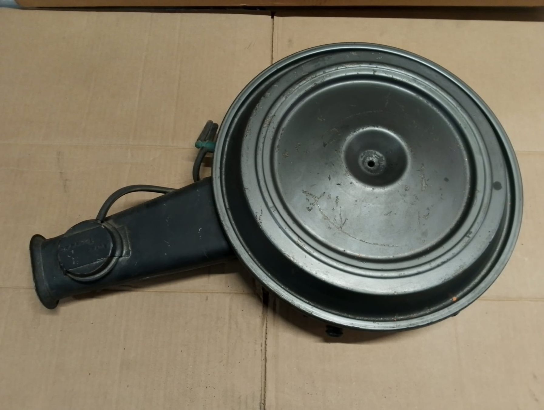 Tutti pezzi di ricambio auto: Luftfiltergehäuse Luftfilter GM V8 – Usato da Niedergösgen venduto da usc_9sk7 1