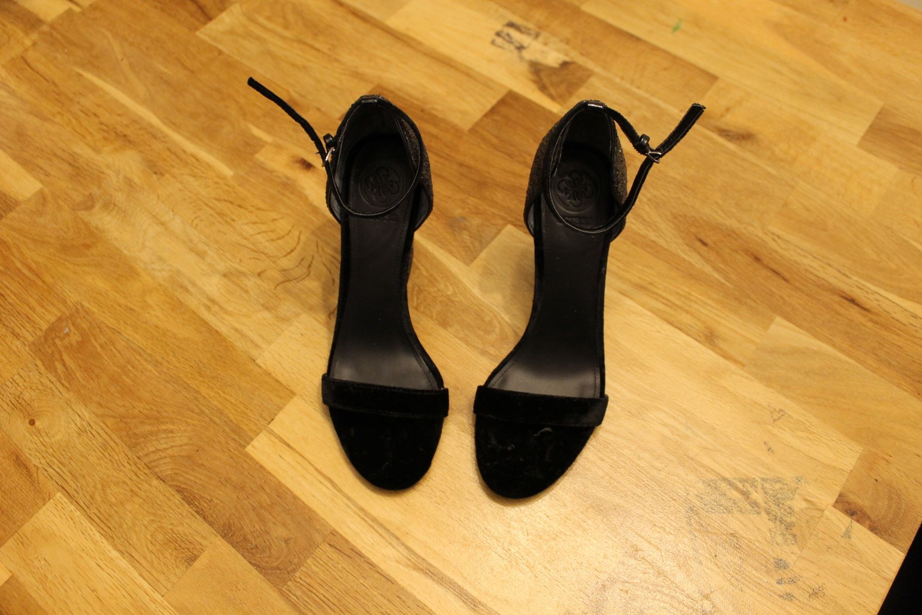 Guess Scarpe da donna: Sandales à talons, neuves, esprit soirée – Usato da Renens VD venduto da rou_k7m5 1