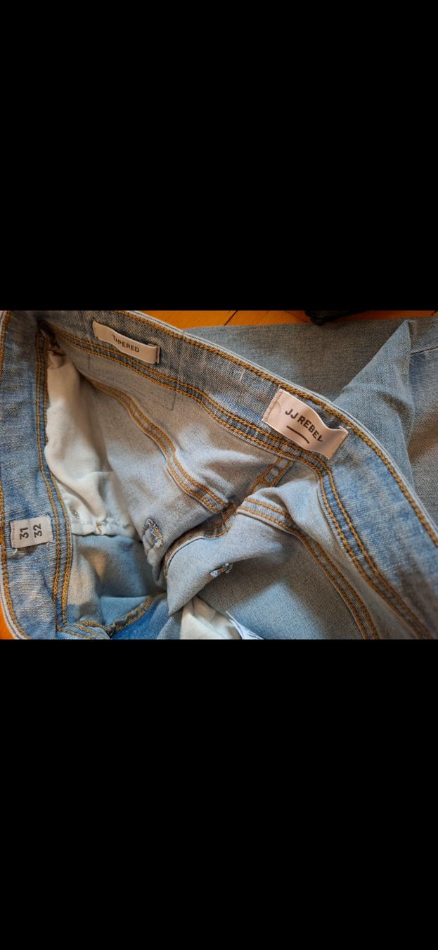 Jeans: 3 Jeans W32 L32 – Nuovo (secondo la descrizione) da Le Locle venduto da Threads_CH 3