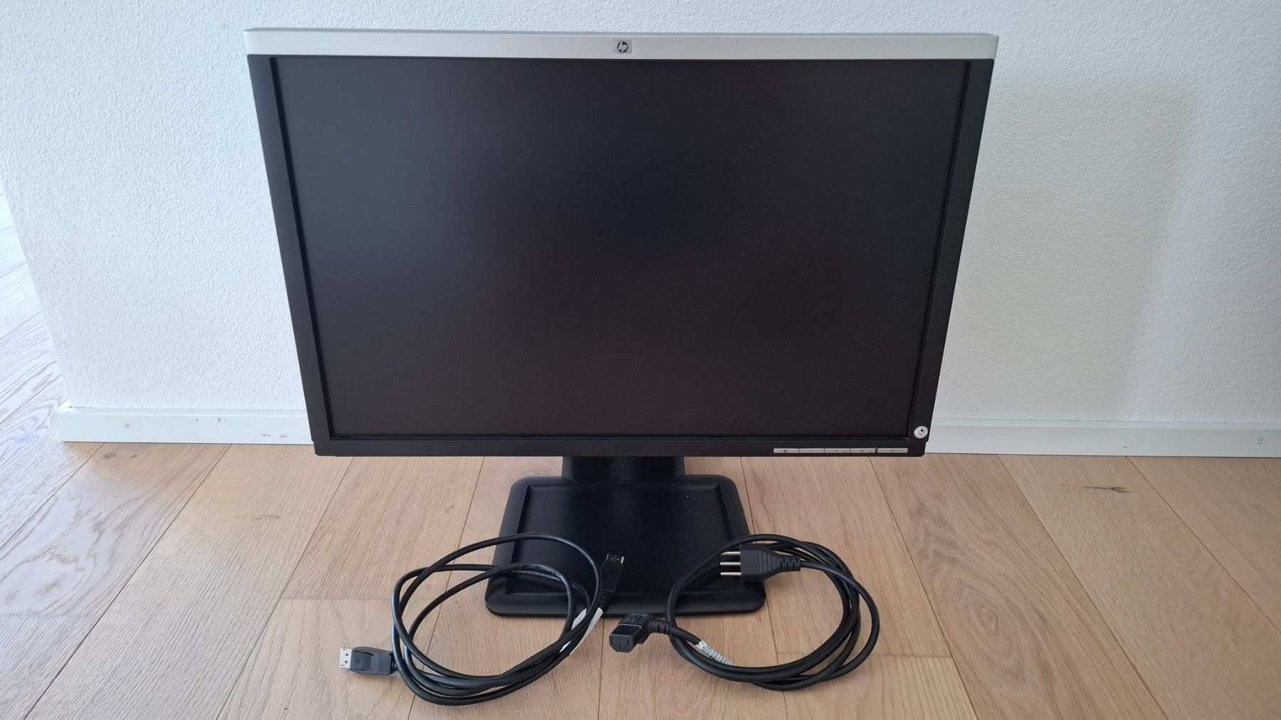 Ecrans: Monitor HP Compaq LA2405x – D'occasion à Maienfeld par -BlackBird-01