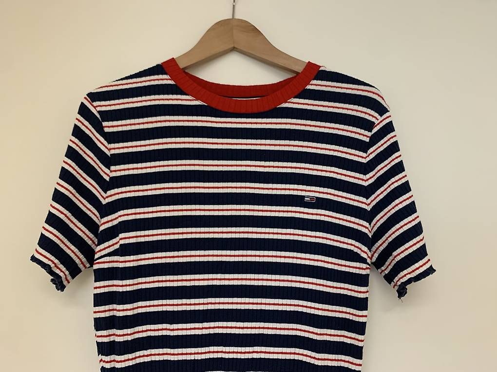 Vestiti: Robe Tommy Hilfiger XL – Usato da Biel/Bienne venduto da Nina-Beuret 1