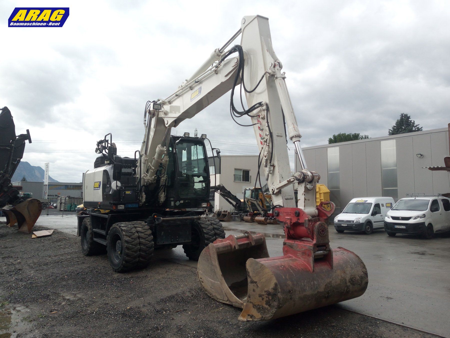 Hitachi Escavatori: Hitachi ZX 140 W-6 Pneubagger – Usato da Hasle LU venduto da Arag08 4