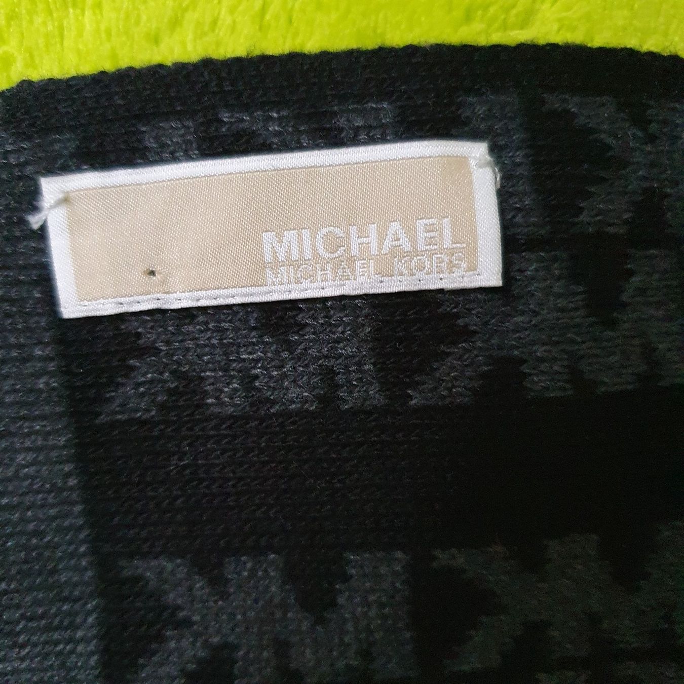 Lotti di vestiti: Michael Kors Schal und Handschuhe Set – Nuovo (secondo la descrizione) da Winterberg ZH venduto da Gemini63 2