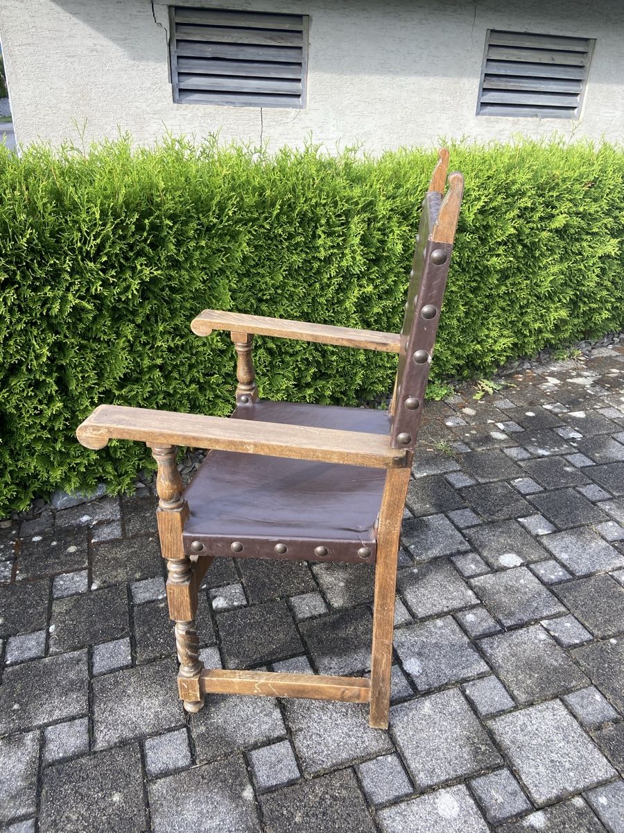 Stühle: alter schwerer Stuhl (Antik/Nostalgie) – Gebraucht aus Schötz von Willibandi 2