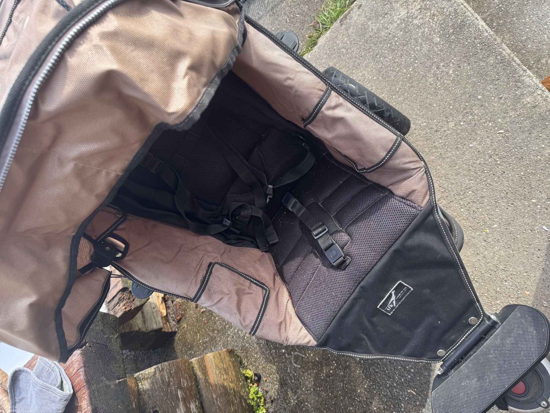 Carrozzine: Kinderwagen – Usato da Grub AR venduto da hinker