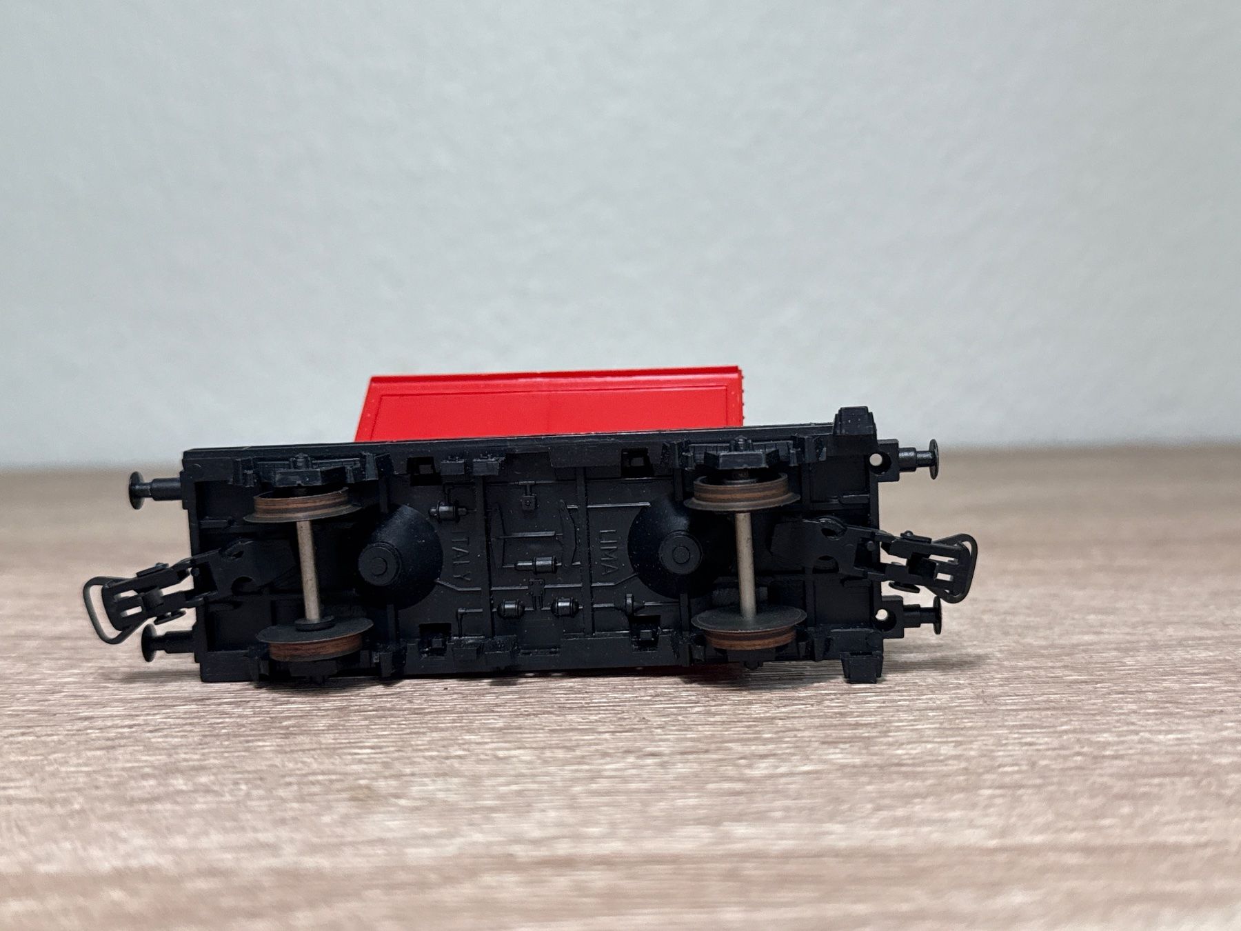 Lima Modelleisenbahnen: Lima Kippwagen H0 (233) – Gebraucht aus St-Aubin-Sauges von tantome 4