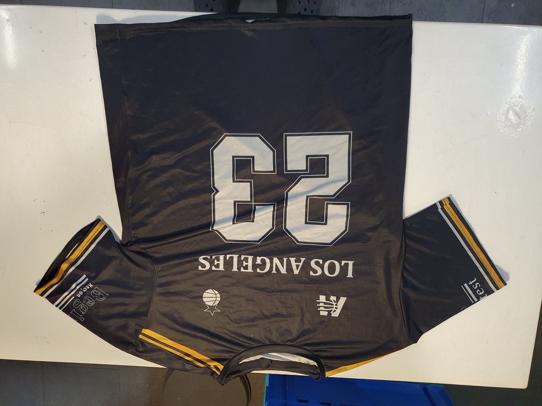T-shirt: Manfinity Handball T-Shirt schwarz grösse M – Usato da Zürich venduto da loosebone