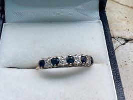 9ct Gelbgold Vintagering mit Saphir und Diamanten
